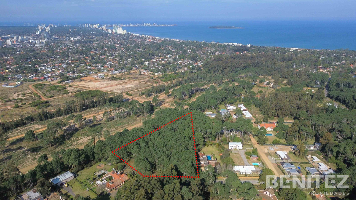 Terreno ID.9650 - PARQUE BURNETT. Gran terreno para desarrollo inmobiliario.