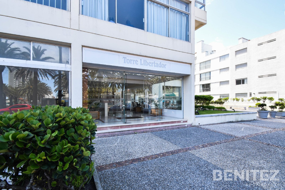 Apartamento ID.1429 - Vista al Puerto. Amplio apartamento de 1 dormitorio y medio.