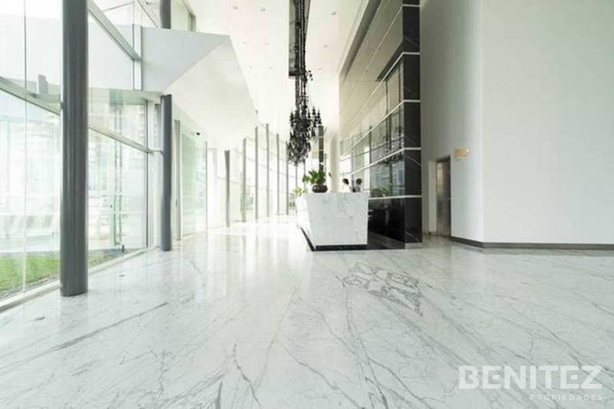 Apartamento ID.5998 - Seasons Tower piso alto! 2 dormitorios con espectacular vista. Playa Mansa