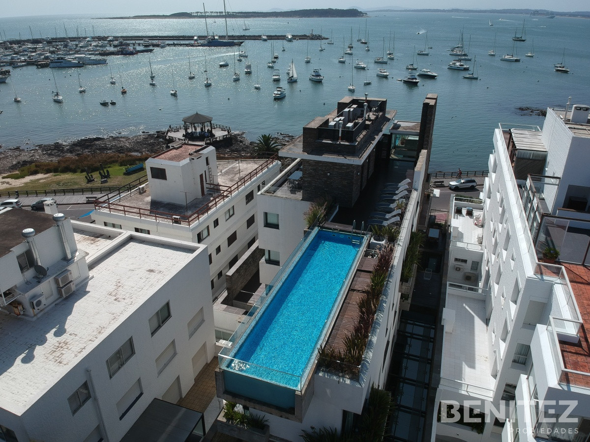 Apartamento ID.8465 - Le Bleu. Pent-House. Frente al Puerto con el diseño de Carlos Ott.