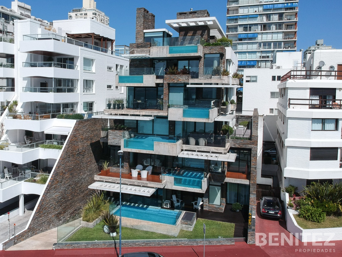 Apartamento ID.8465 - Le Bleu. Pent-House. Frente al Puerto con el diseño de Carlos Ott.