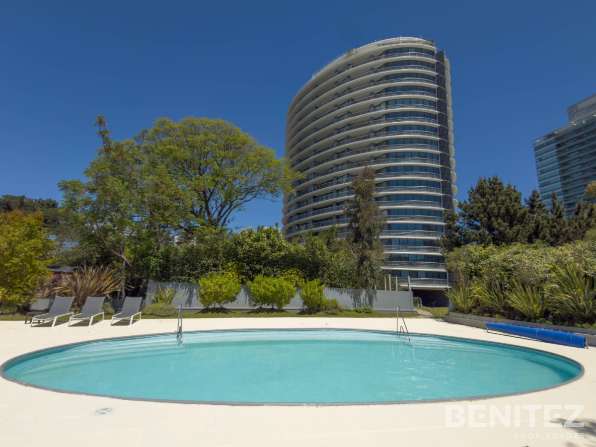 Apartamento ID.9700 - Tressesenta. Excelente apartamento de 2 dormitorios con enorme balcón.