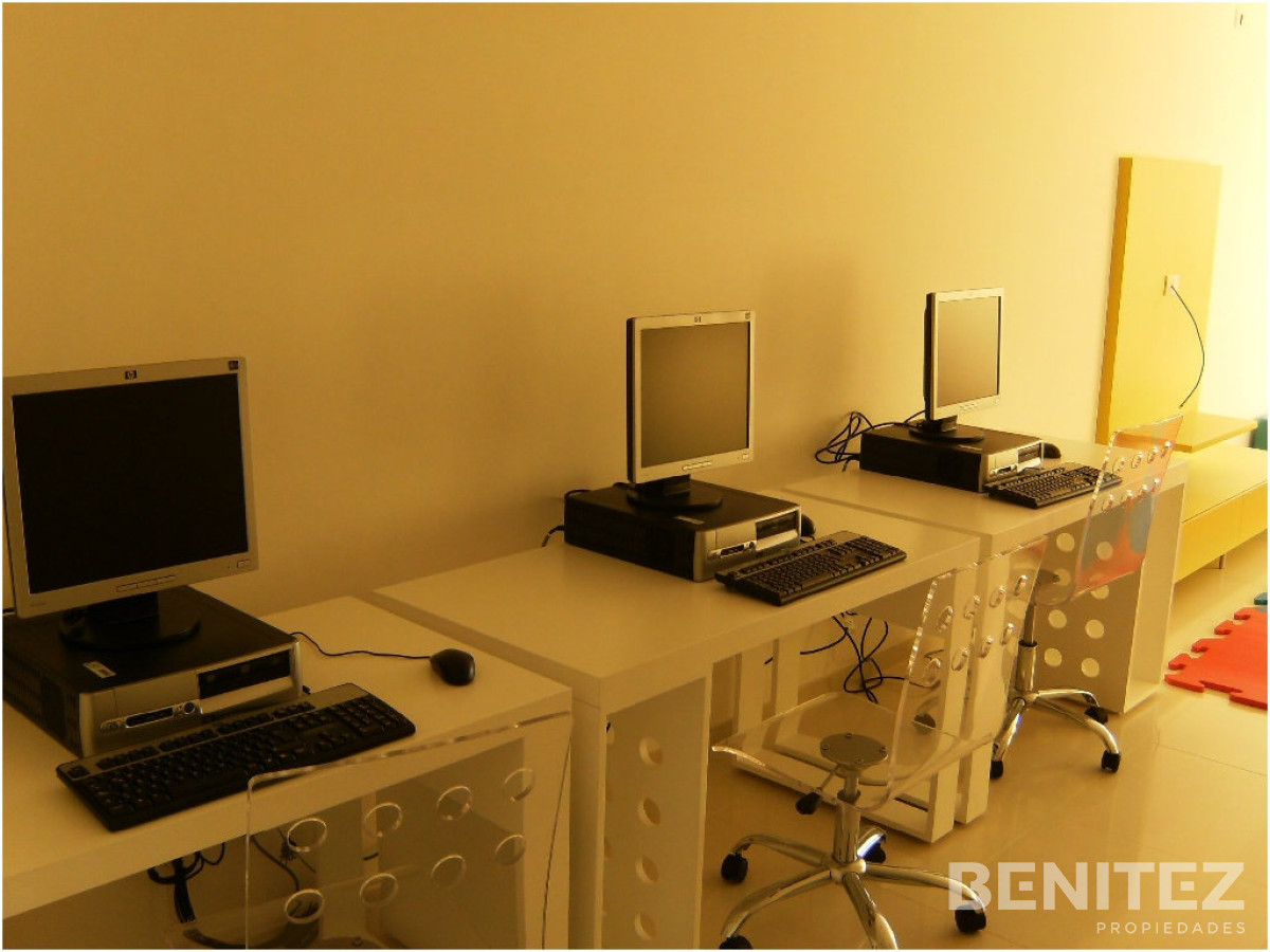 Apartamento ID.5998 - Seasons Tower piso alto! 2 dormitorios con espectacular vista. Playa Mansa