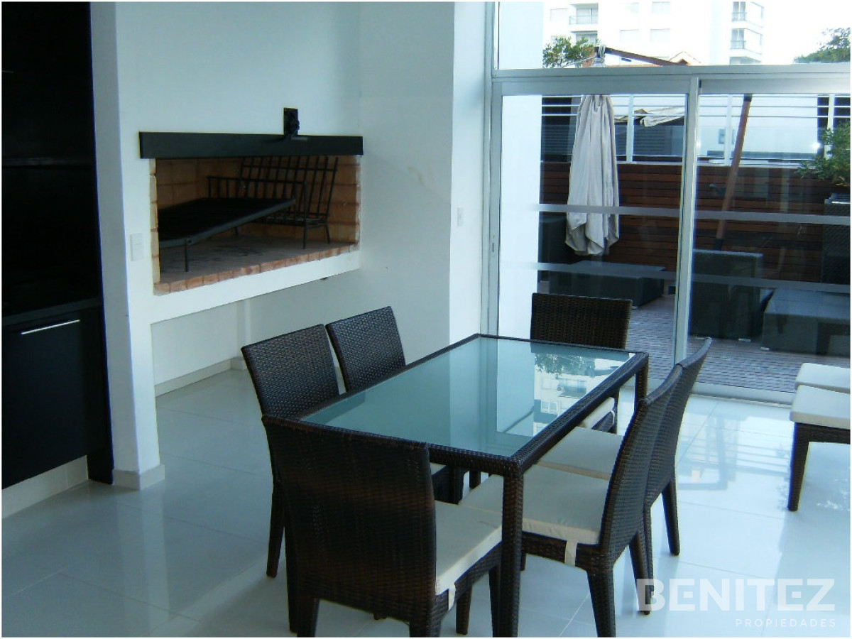 Apartamento ID.5998 - Seasons Tower piso alto! 2 dormitorios con espectacular vista. Playa Mansa