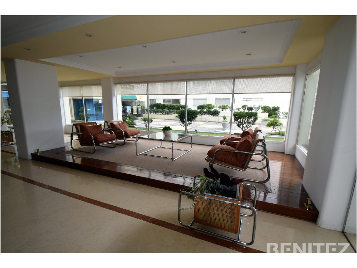 Apartamento ID.1429 - Vista al Puerto. Amplio apartamento de 1 dormitorio y medio.