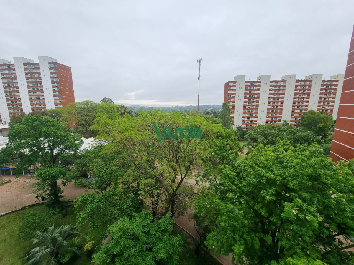 Apartamento ID.21982 - Apartamento venta, Parque Posadas Prado, 4 dormitorios 2 baños