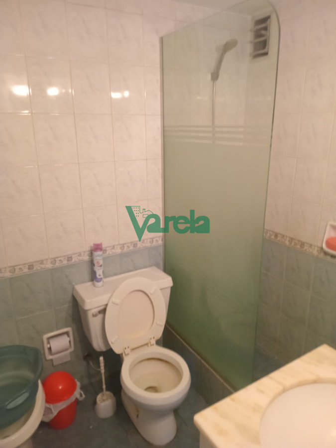 Apartamento ID.20746 - Venta de apartamento en Tres Cruces, 2 dorm y medio, piso alto, porteria 24 hrs