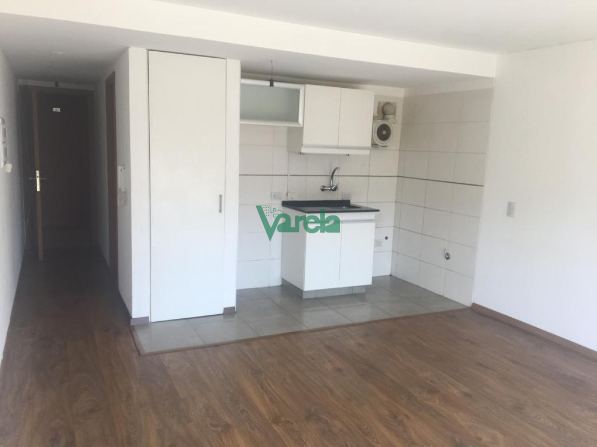 Apartamento ID.21270 - Alquiler apartamento monoambiente Malvín al frente a metros rambla
