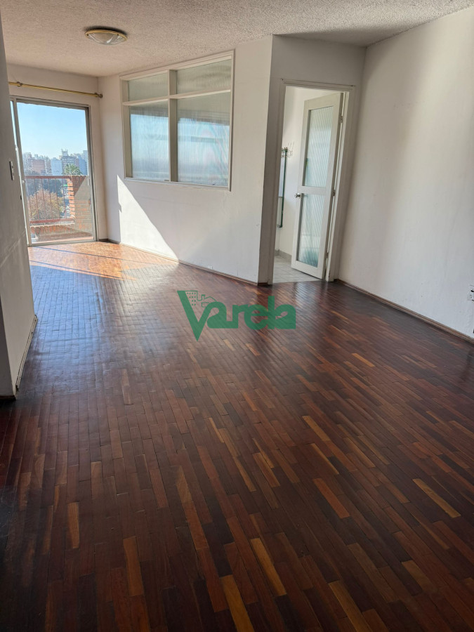 Apartamento ID.22604 - Apartamento en venta Parque Batlle 3 dormitorios, 2 baños, y terraza