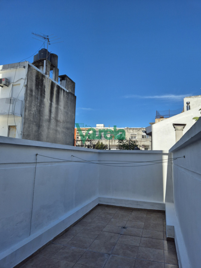 Apartamento ID.23043 - Venta de apartamento, Pocitos, 1 dormitorio con terraza y patio