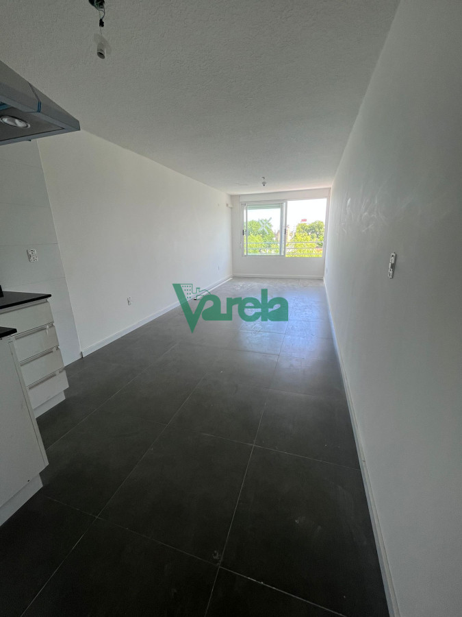 Apartamento ID.21738 - Alquiler apartamento monoambiente Malvin Rivera y C. del Uruguay, totalmente equipado