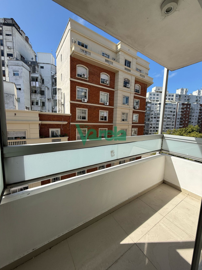 Apartamento ID.22575 - Venta Apartamento 2 dormitorios 1 baño Garage Tres Cruces Porteria