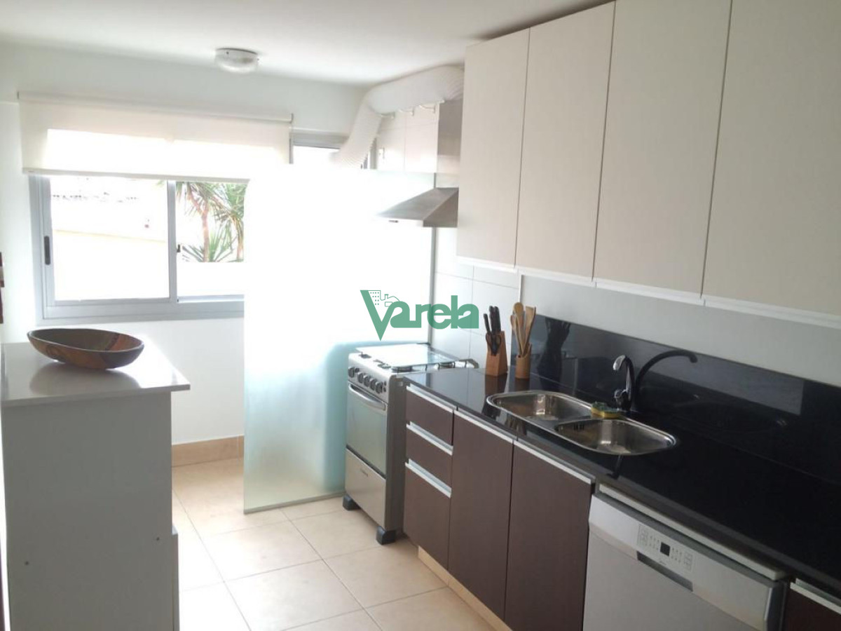Apartamento ID.22598 - venta apartamento rambla malvin buen edificio 3 dormitorios