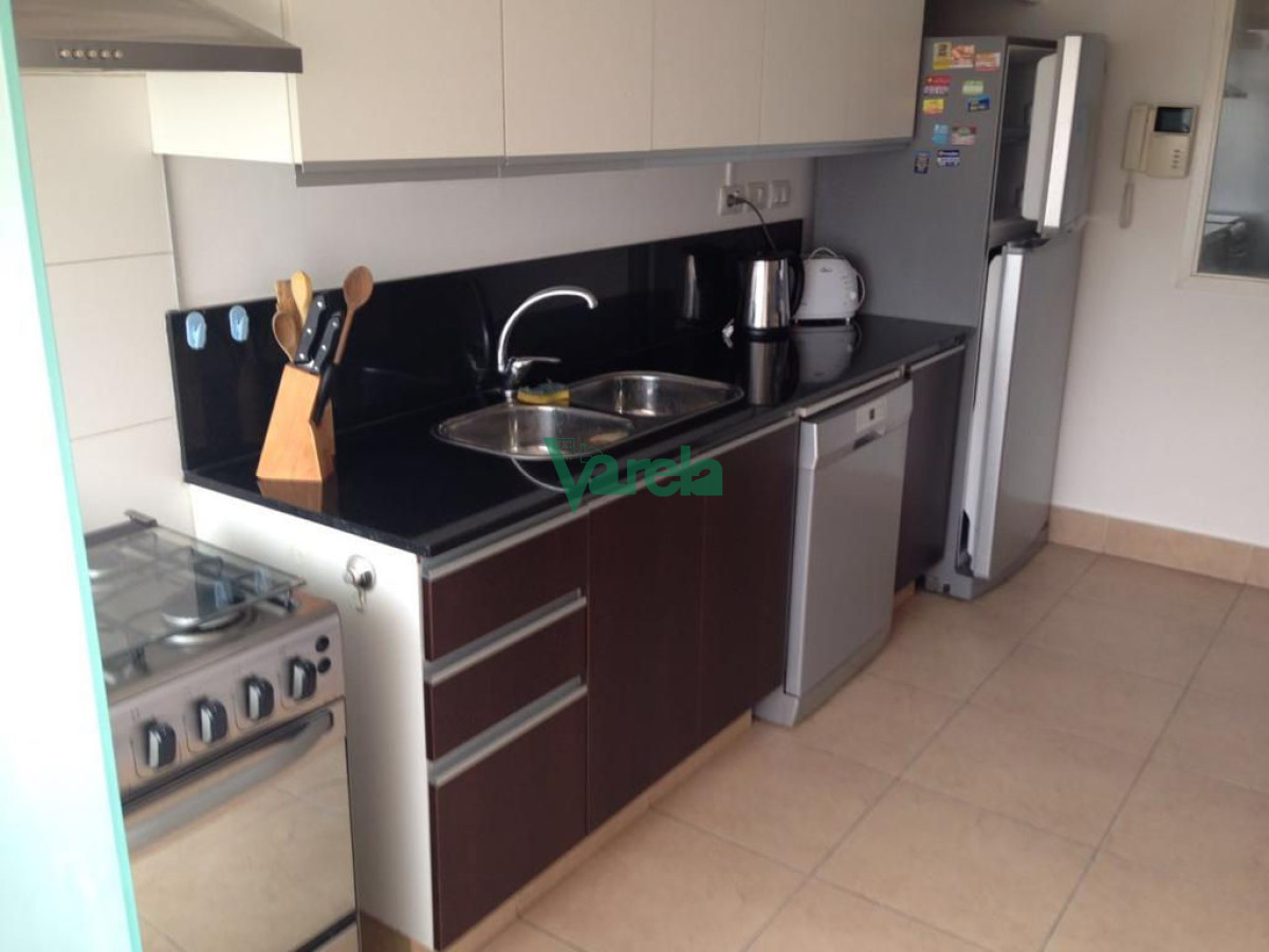 Apartamento ID.22598 - venta apartamento rambla malvin buen edificio 3 dormitorios