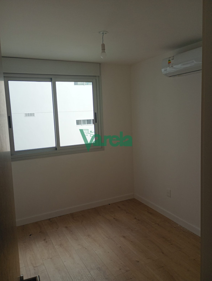 Apartamento ID.23004 - Venta apartamento, estrena en Cordon, 2 dorm, garaje, sobre 18