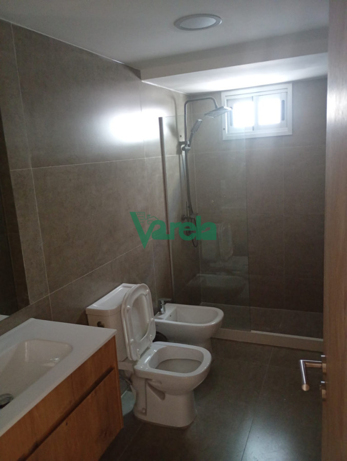 Apartamento ID.23004 - Venta apartamento, estrena en Cordon, 2 dorm, garaje, sobre 18