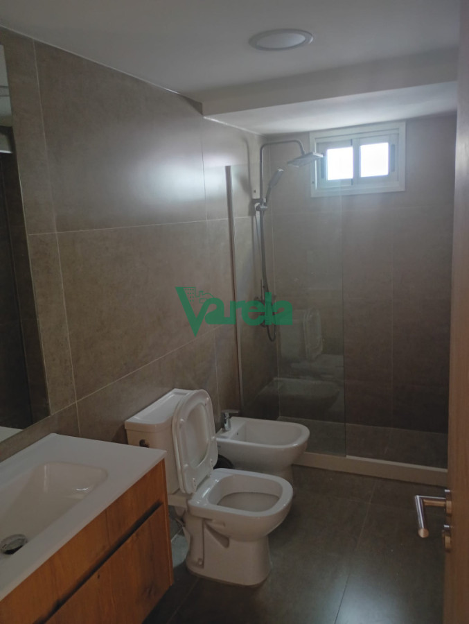 Apartamento ID.23004 - Venta apartamento, estrena en Cordon, 2 dorm, garaje, sobre 18