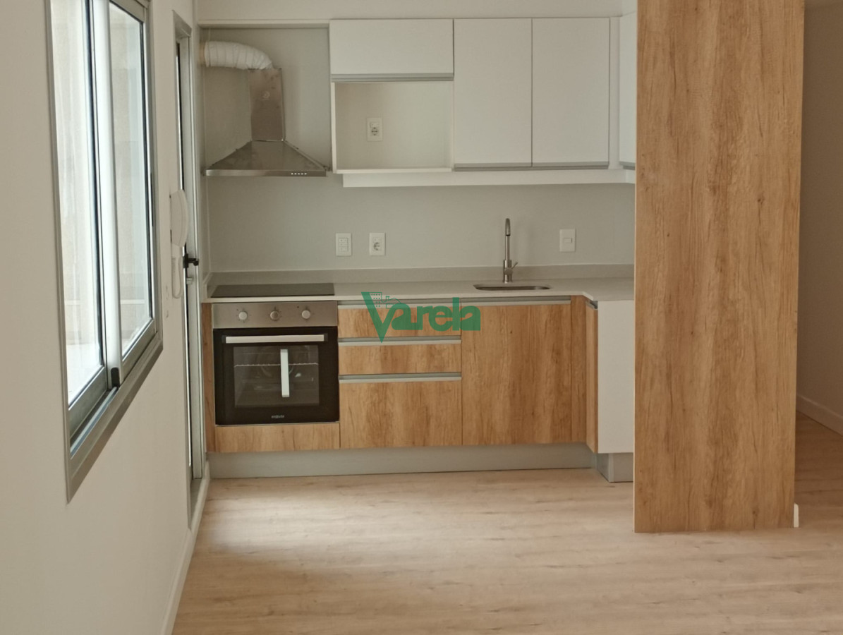 Apartamento ID.23004 - Venta apartamento, estrena en Cordon, 2 dorm, garaje, sobre 18