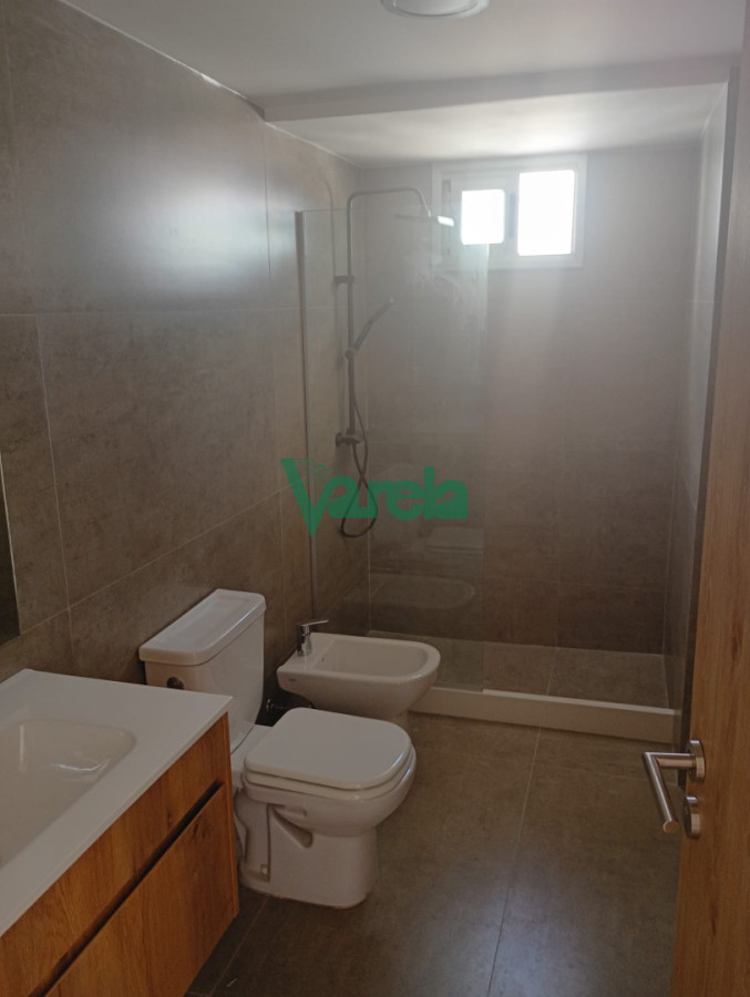 Apartamento ID.23004 - Venta apartamento, estrena en Cordon, 2 dorm, garaje, sobre 18
