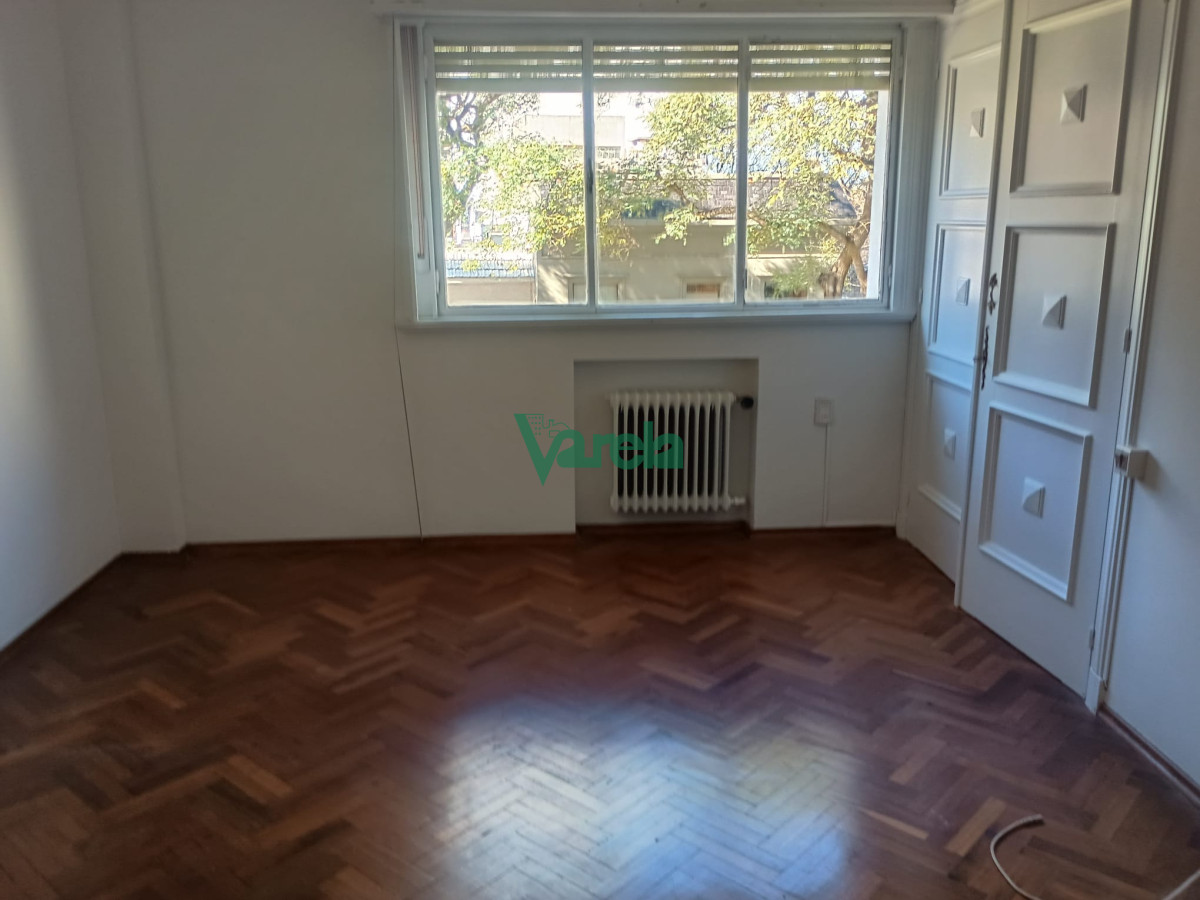 Apartamento ID.22725 - Alquiler Apartamento 3 Dormitorios servicio garage punta carretas