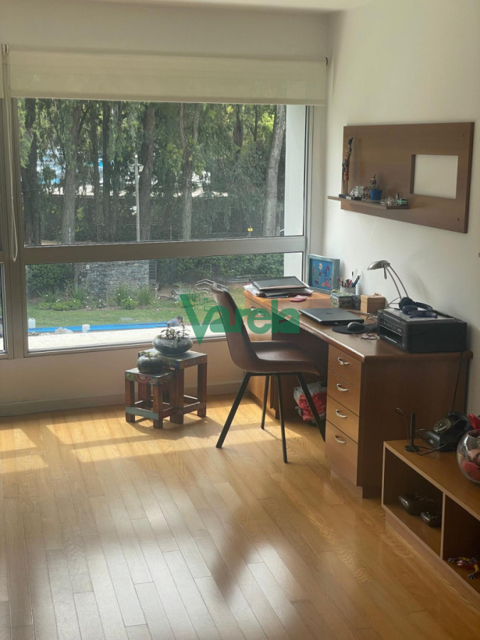 Apartamento ID.22889 - Venta apartamento, Punta Gorda,2 dormitorios,2baños,2 garajes, todos los servicios