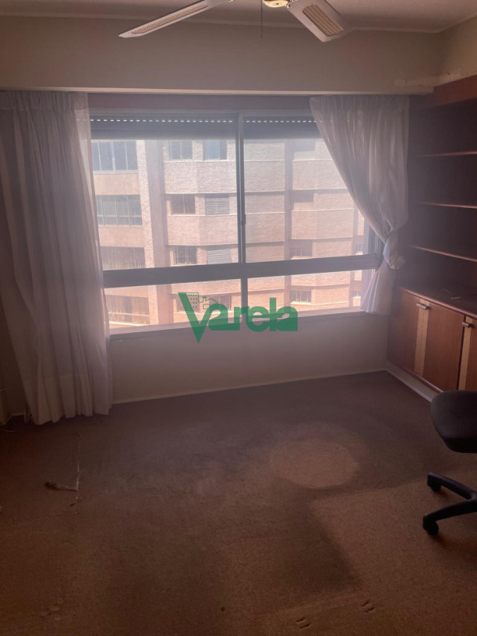 Apartamento ID.22881 - Venta apartamento ,Pocitos Nuevo,3 dormitorios y servicio,4baños,2 garajes, vista única