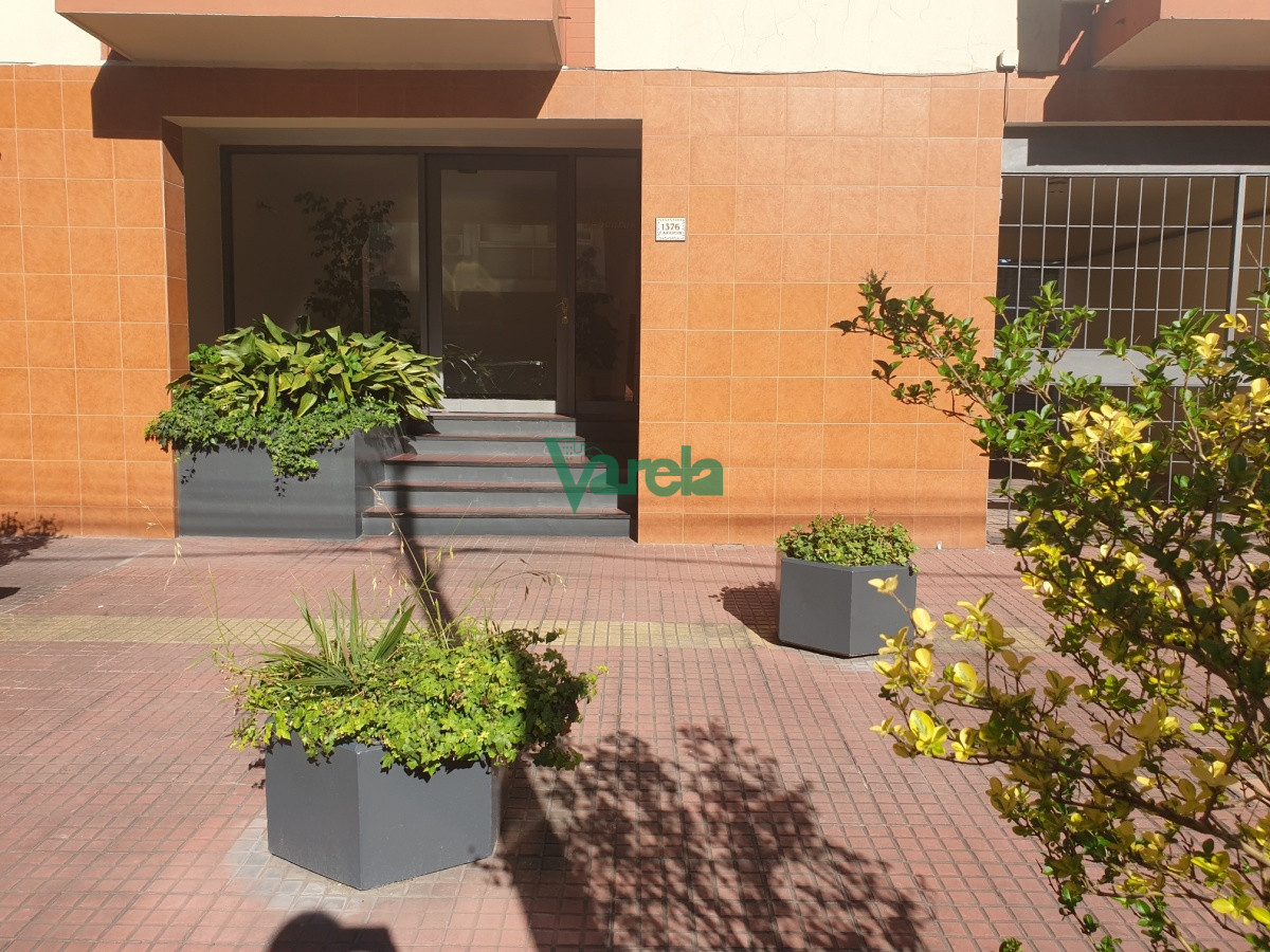 Apartamento ID.21460 - Alquiler apartamento Pocitos, 3 dormitorios, terraza, ascensor