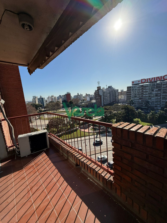 Apartamento ID.22604 - Apartamento en venta Parque Batlle 3 dormitorios, 2 baños, y terraza