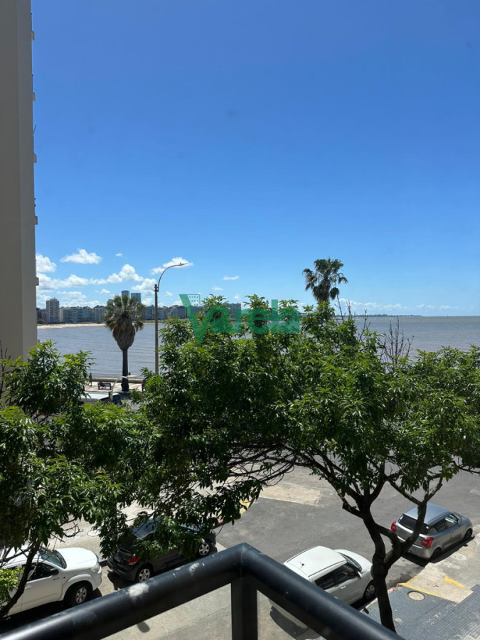 Apartamento ID.22907 - Venta apartamento Punta Carretas 3 dormitorios, servicio, terraza, garage