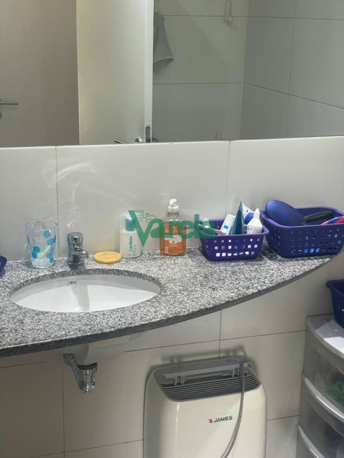 Apartamento ID.22827 - Venta apartamento Carrasco 2 dormitorios 2 baños, garaje doble