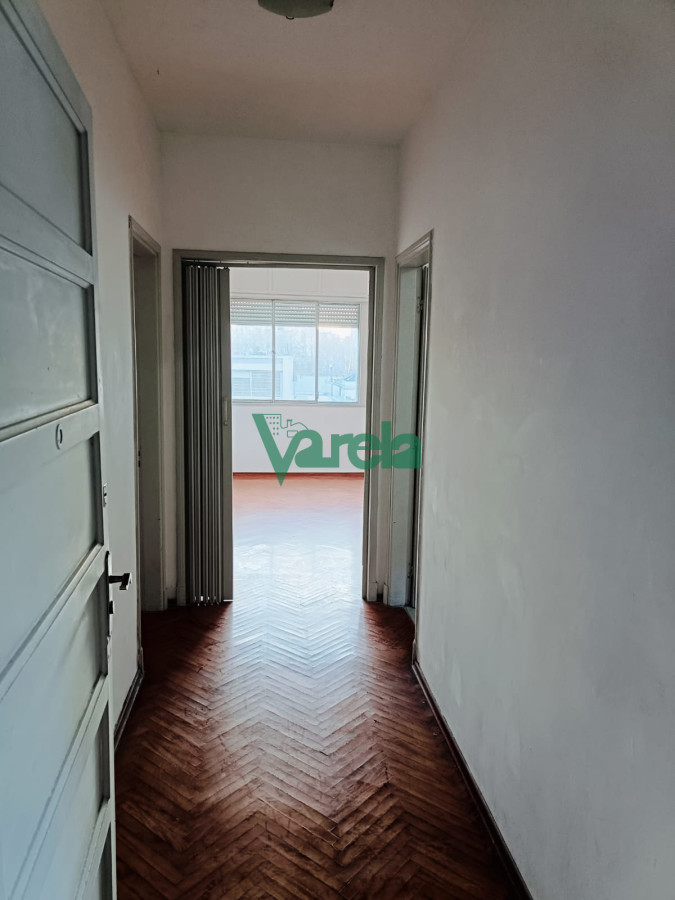 Apartamento ID.22728 - Venta de 2 apartamentos en Cordon, uno de 3 dormitorios y un monoambiente