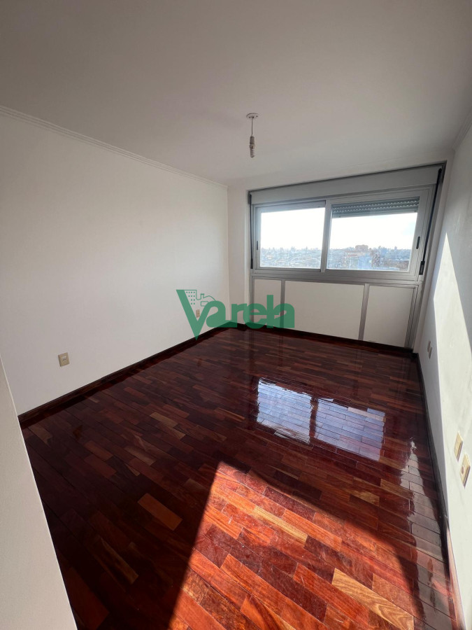 Apartamento ID.21873 - Venta apartamento Pocitos 2 dormitorios, escritorio 2 baños, garage