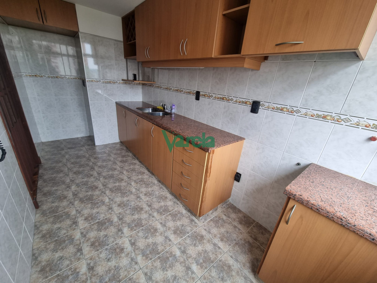 Apartamento ID.21982 - Apartamento venta, Parque Posadas Prado, 4 dormitorios 2 baños