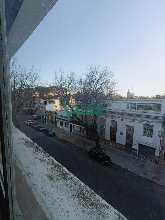 Apartamento ID.22728 - Venta de 2 apartamentos en Cordon, uno de 3 dormitorios y un monoambiente