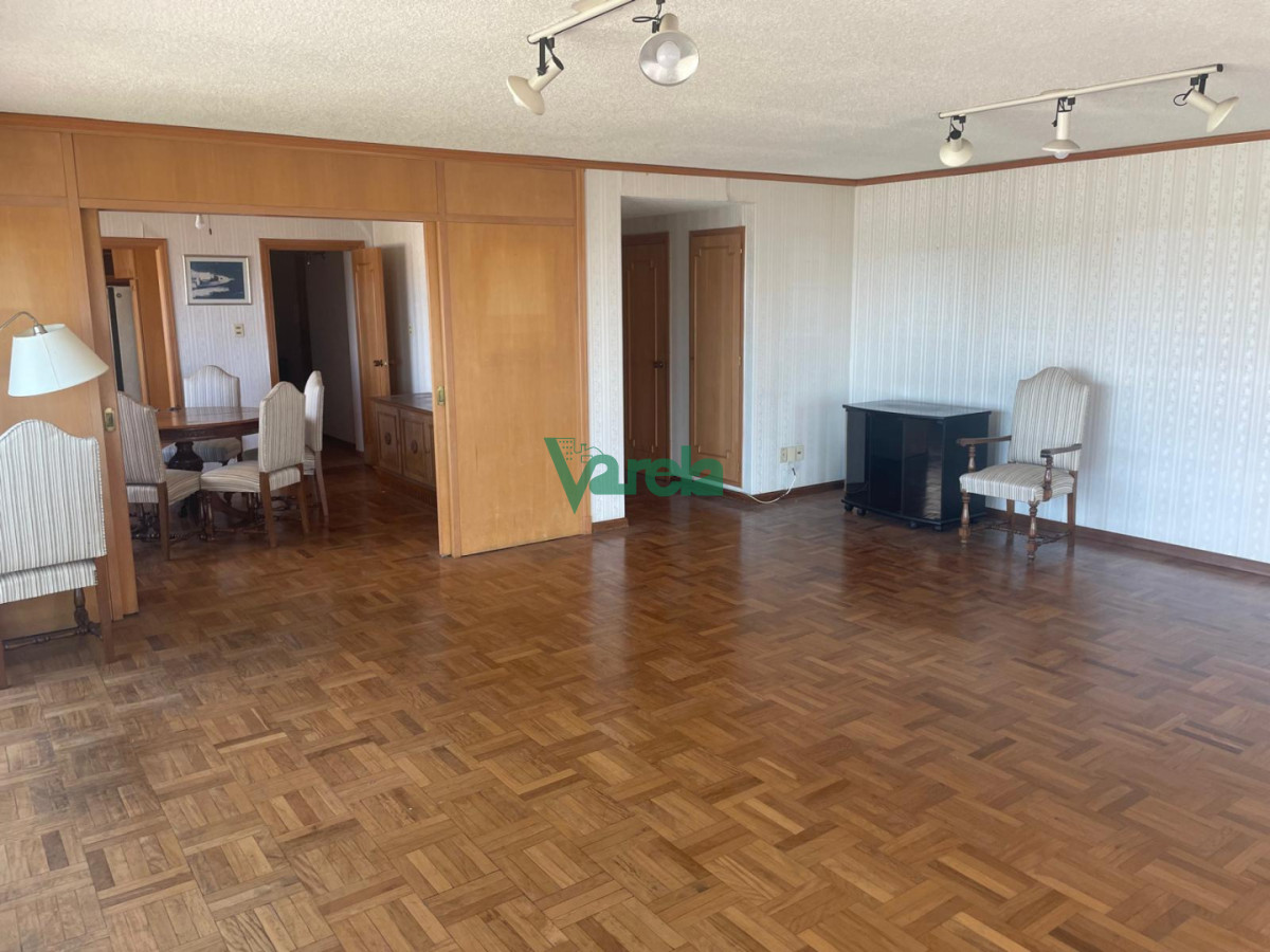 Apartamento ID.22881 - Venta apartamento ,Pocitos Nuevo,3 dormitorios y servicio,4baños,2 garajes, vista única