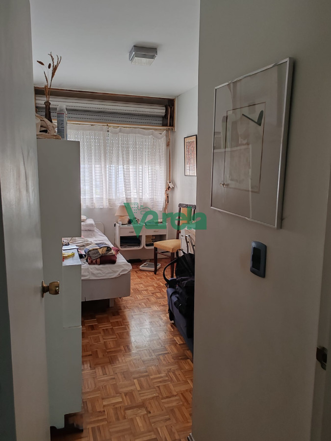 Apartamento ID.22572 - Venta apartamento Pocitos, 3 dormitorios, servicio, 3 baños, garage