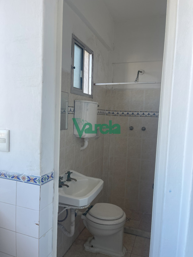 Apartamento ID.22833 - Apartamento alquiler Cordon sobre 18 de Julio 3 dormitorios y serv