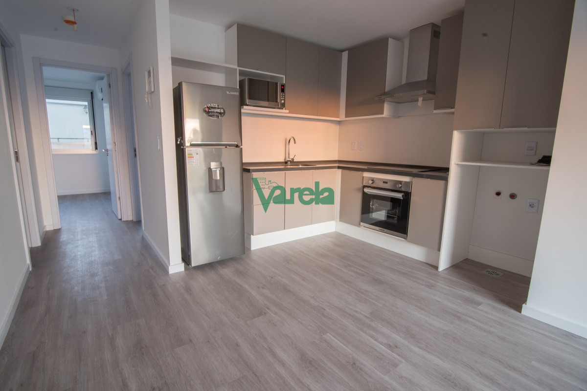 Apartamento ID.21375 - venta apartamento 2 dormitorios penthouse amueblado terraza amplia con parrillero centro a estrenar