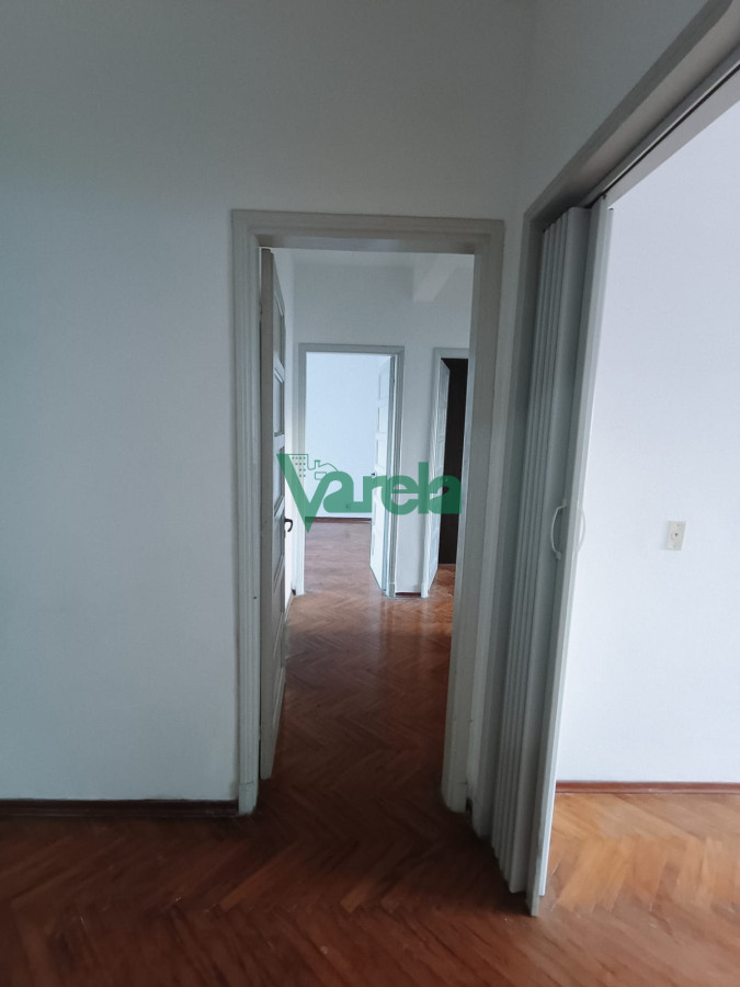 Apartamento ID.22728 - Venta de 2 apartamentos en Cordon, uno de 3 dormitorios y un monoambiente