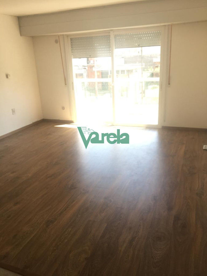 Apartamento ID.21270 - Alquiler apartamento monoambiente Malvín al frente a metros rambla