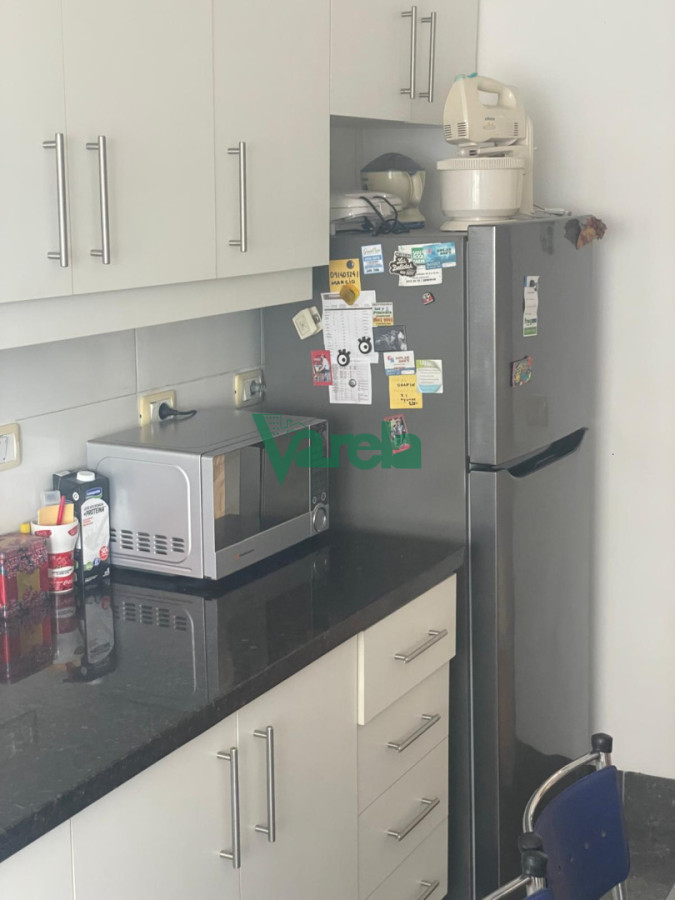 Apartamento ID.22827 - Venta apartamento Carrasco 2 dormitorios 2 baños, garaje doble