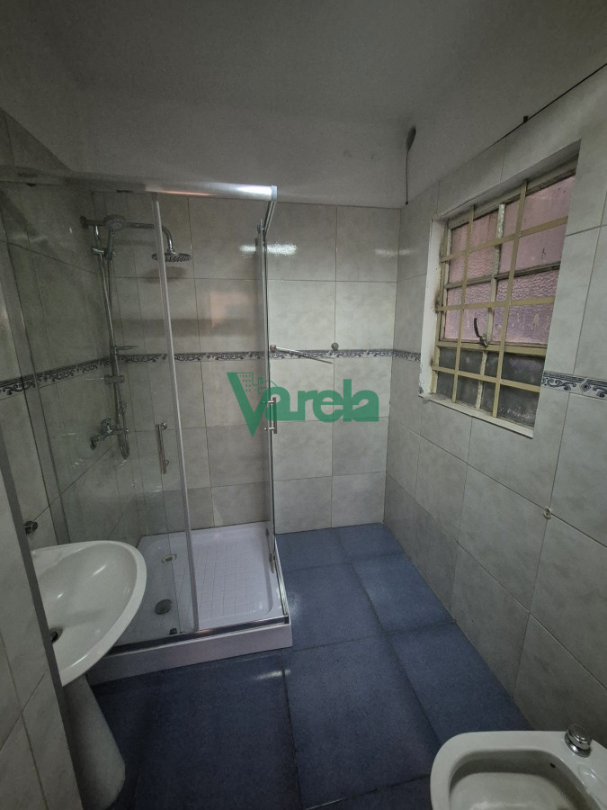 Apartamento ID.22246 - Venta oficina 18 de Julio esq Wilson Ferreira