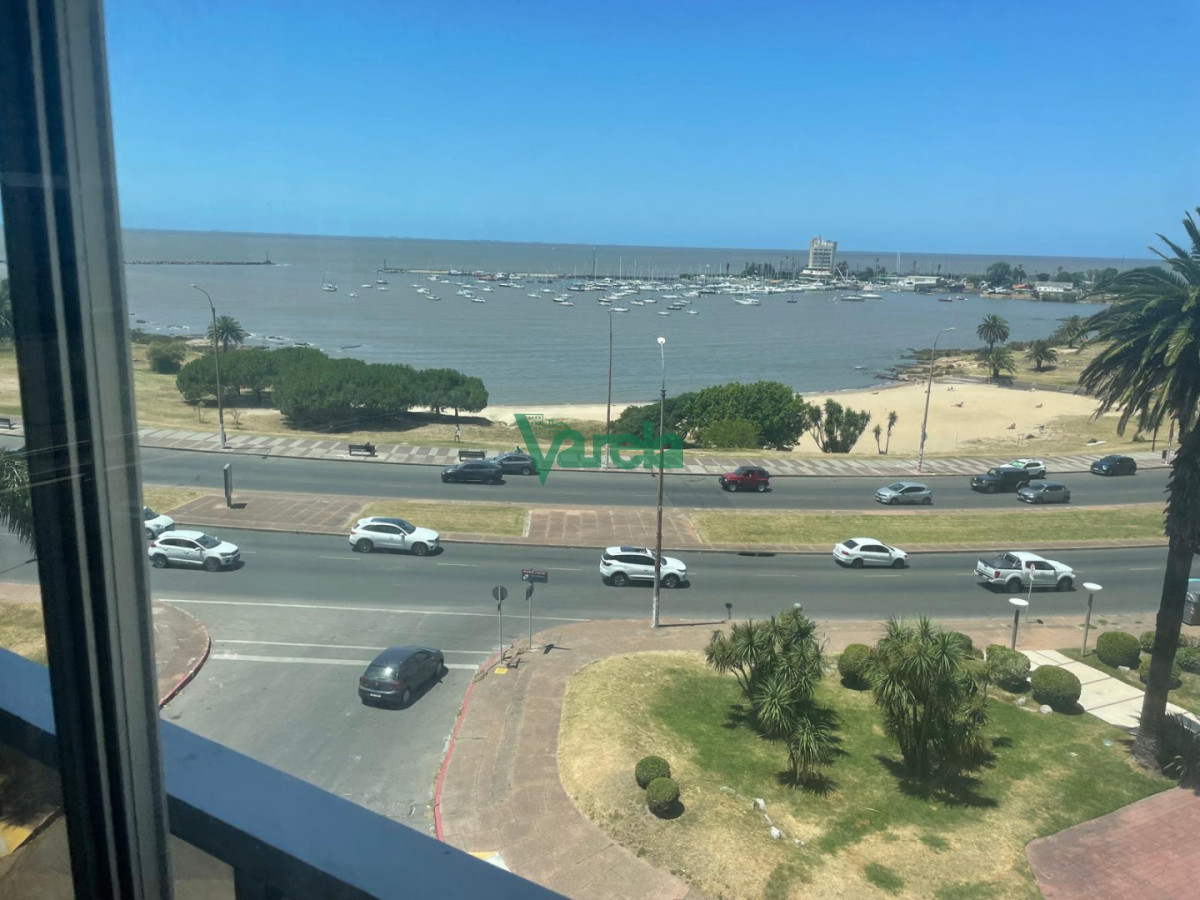 Apartamento ID.22881 - Venta apartamento ,Pocitos Nuevo,3 dormitorios y servicio,4baños,2 garajes, vista única