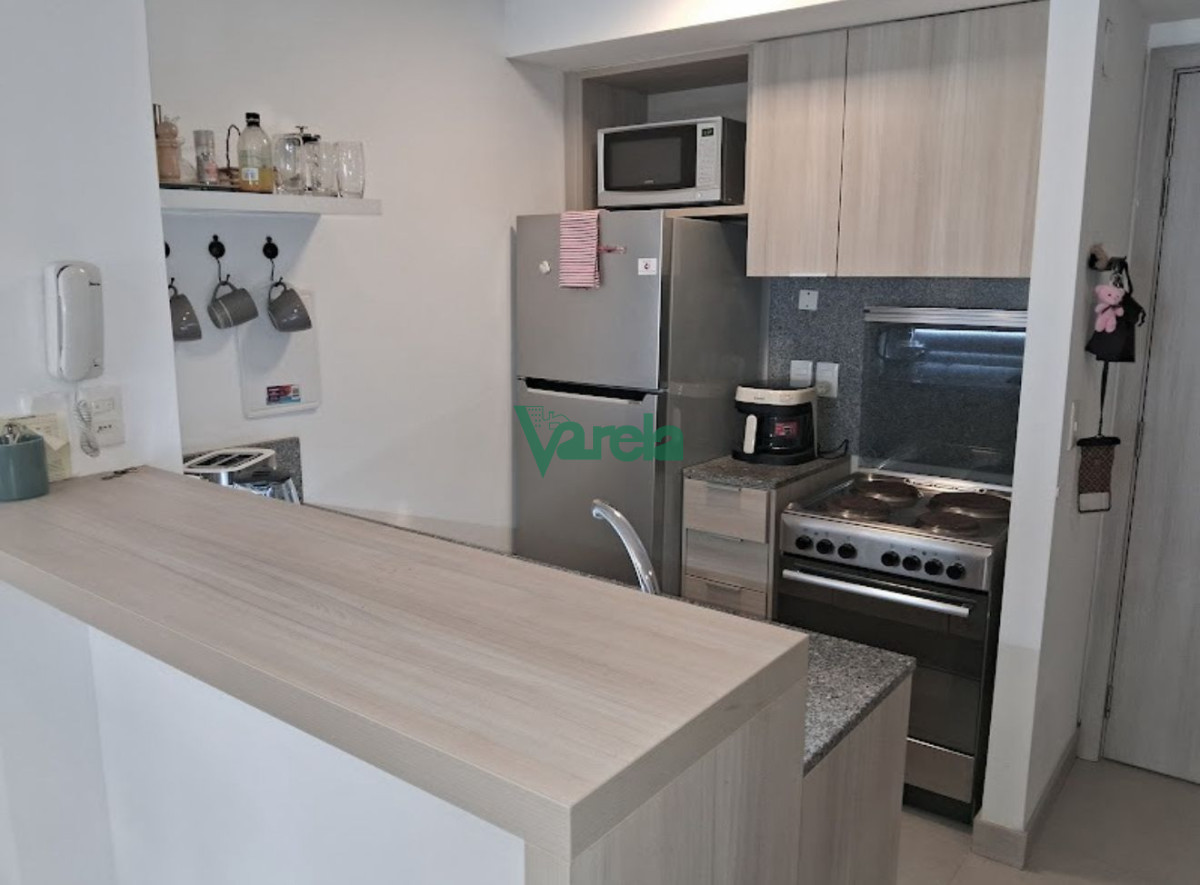 Apartamento ID.22748 - Alquiler Apartamento 1 Dormitorio Pocitos Porteria Piscina Amueblado