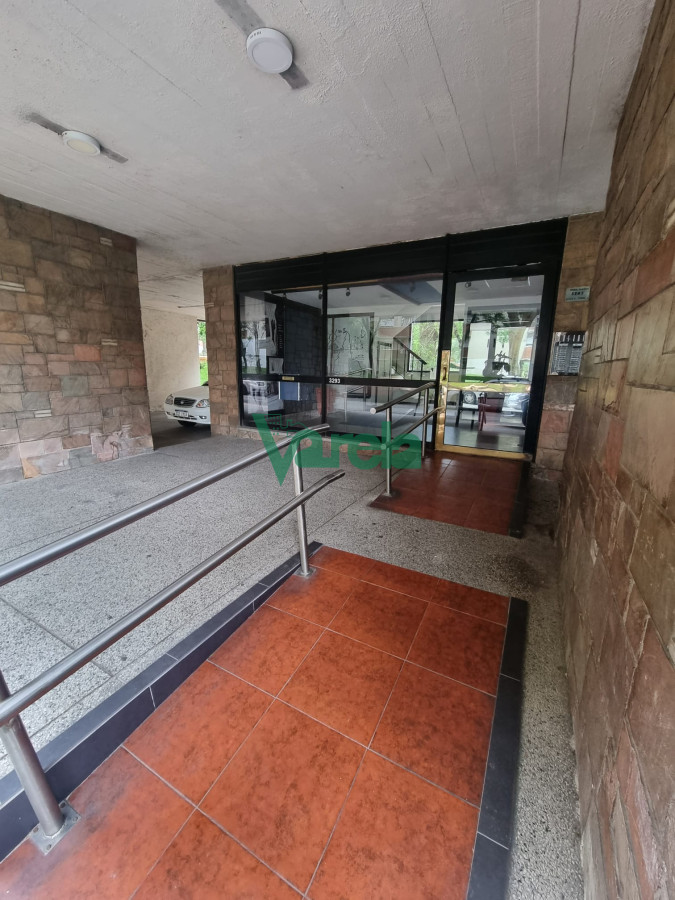 Apartamento ID.21982 - Apartamento venta, Parque Posadas Prado, 4 dormitorios 2 baños