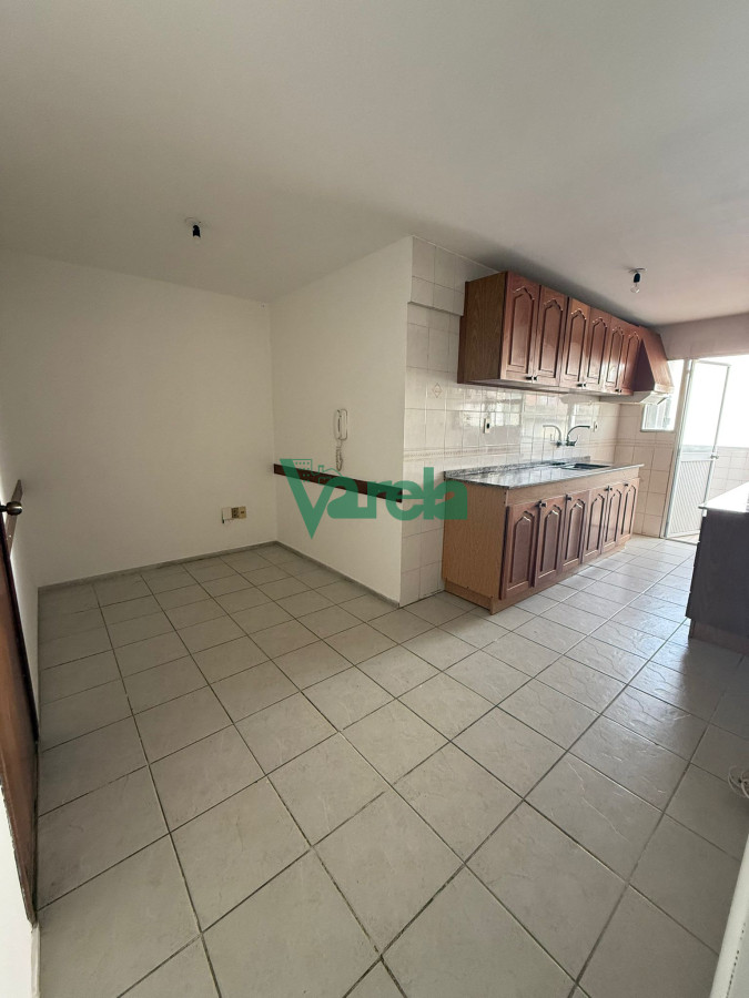 Apartamento ID.22618 - Venta Apartamento 3 Dormitorios Servicio Garage Box Pocitos