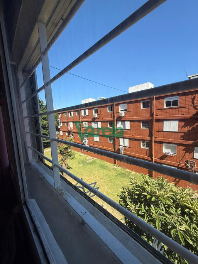 Apartamento ID.22877 - Venta Apartamento 2 Dormitorios 1 Baño Reducto Cochera