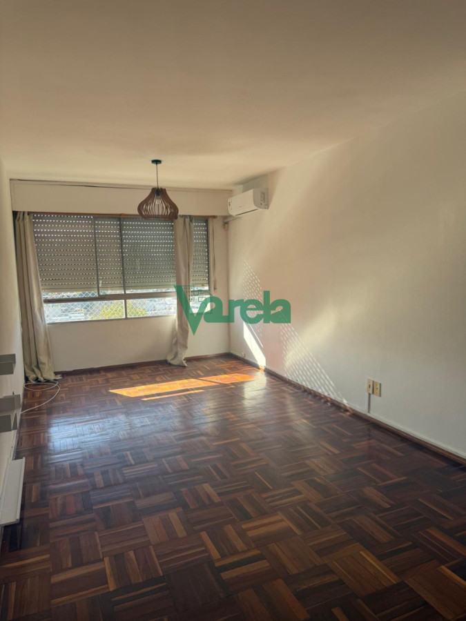 Apartamento ID.23051 - Alquiler Apartamento 3 dormitorios luminoso pocitos