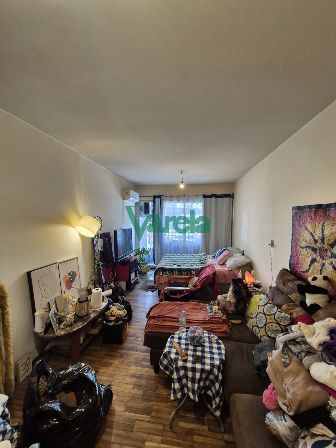 Apartamento ID.22384 - Venta Monoambiente 18 de Julio esq Vazquez