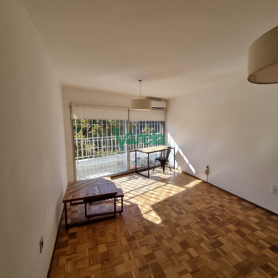 Apartamento ID.21765 - Alquiler apartamento en Pocitos, 1 dormitorio+ 1 dorm de serv, 2 baños